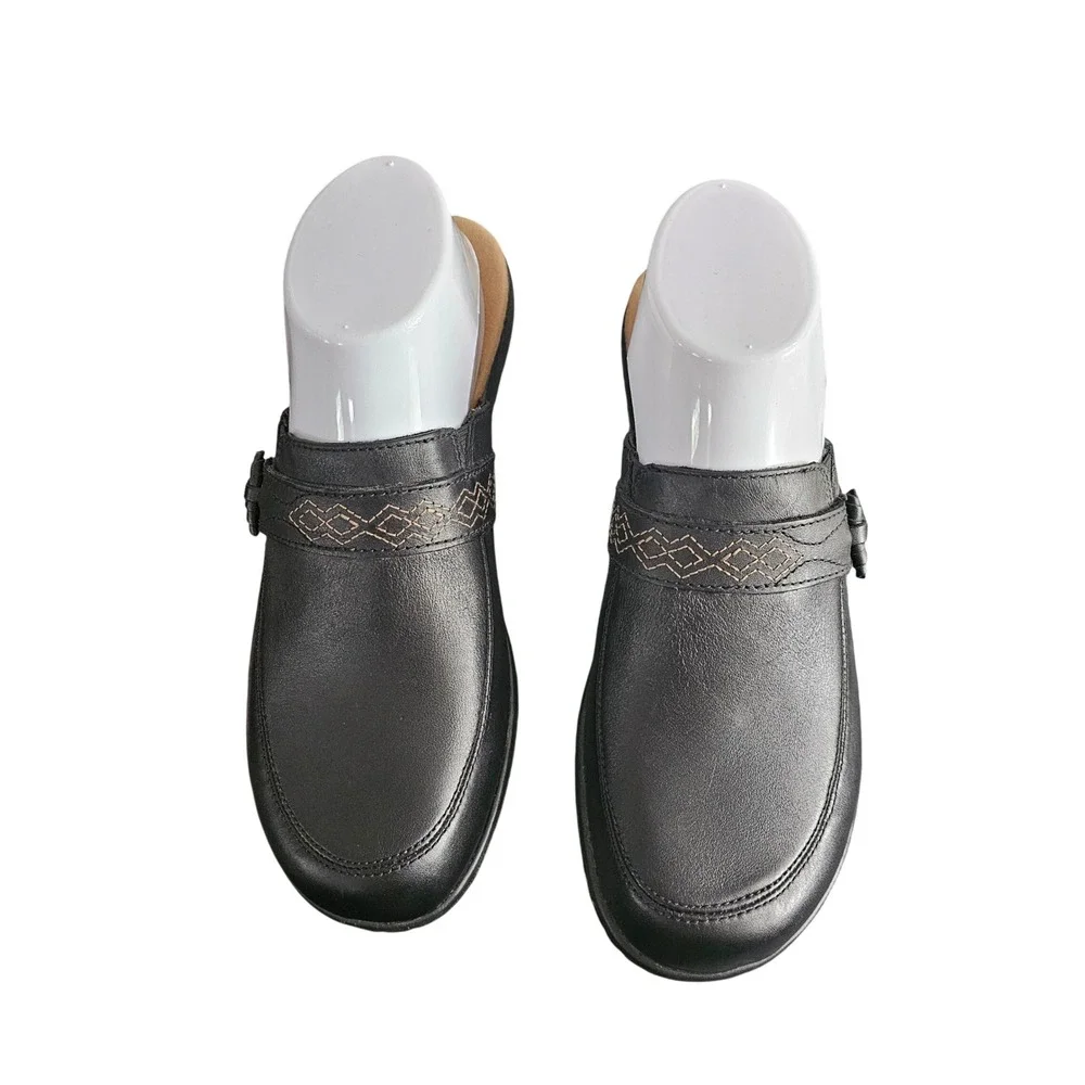 Clarks Womens Leisa Dream Black Leather Mules  Size 7.5